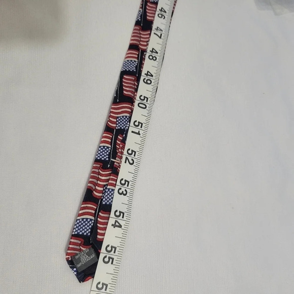 American Traditions Red Blue American Flag Pattern Silk Tie - Picture 6 of 7
